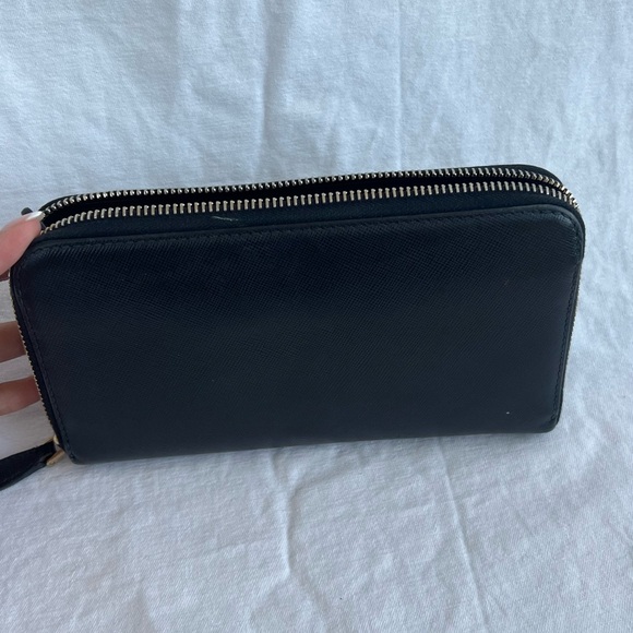USED Authentic Prada Zip Wallet - Picture 11 of 11